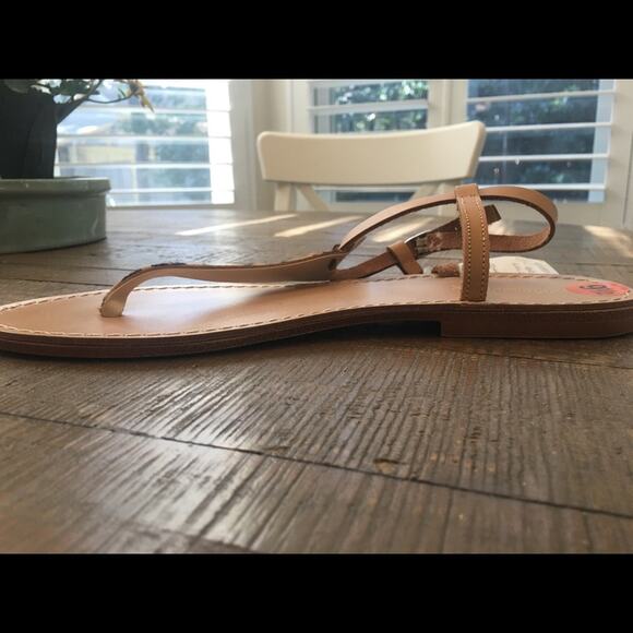 NWT Sophia Milano Leopard Cow Hide Thong Sandals - Picture 6 of 6